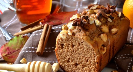 Pain d'épices healthy miel, cannelle et noisettes