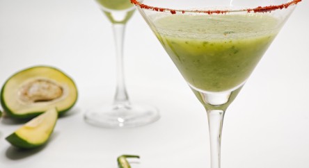 Gaspacho avocat basilic